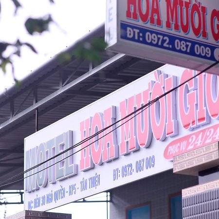 ホテル Nha Nghi Hoa Muoi Gio Tan Tao エクステリア 写真